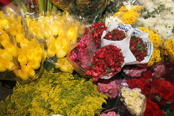 Plaza de Mercado la América - Todo en Flores - Floristerias. Insumos -  Ramos - Arreglos florares